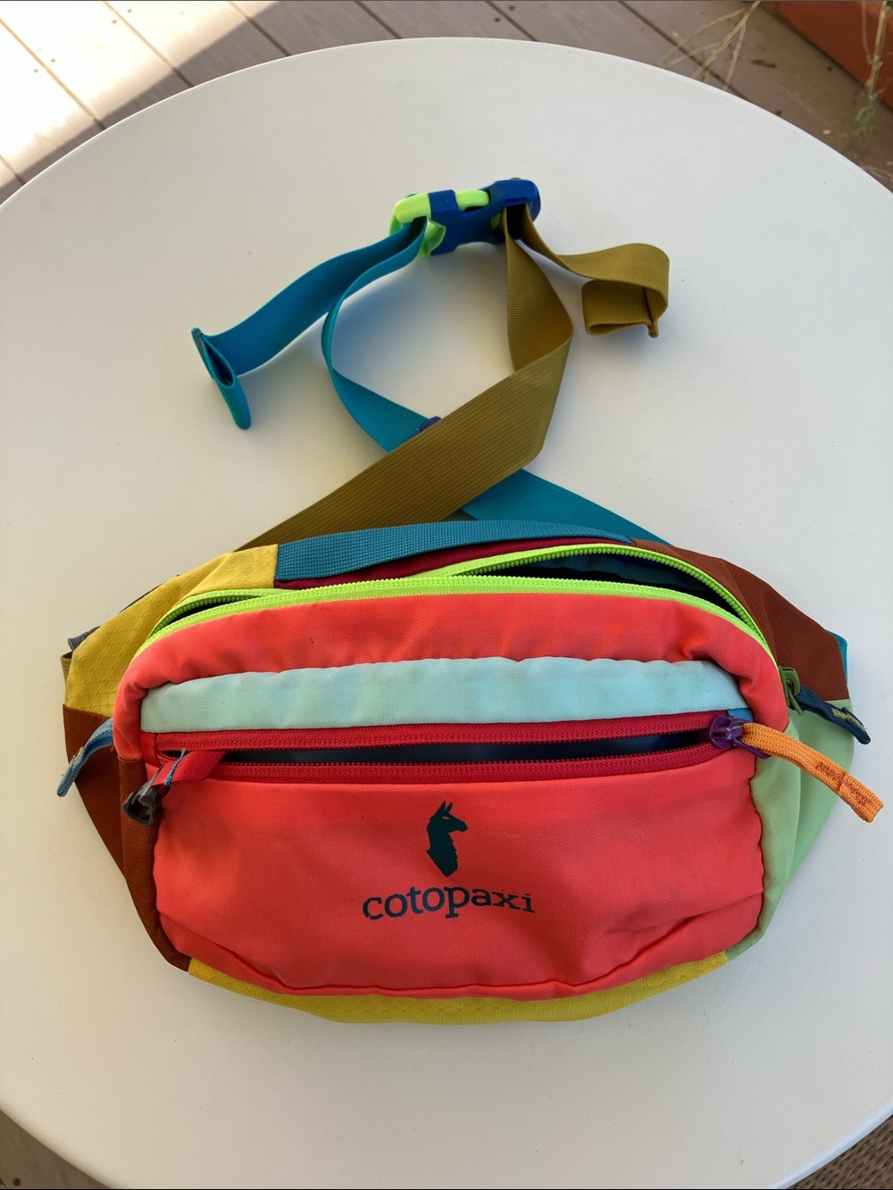 Cotopaxi Multicolor Del Día Hip Pack — Coral, Teal & Lime Accents